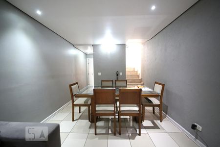 Sala de casa à venda com 3 quartos, 200m² em Jardim Promissão, São Paulo