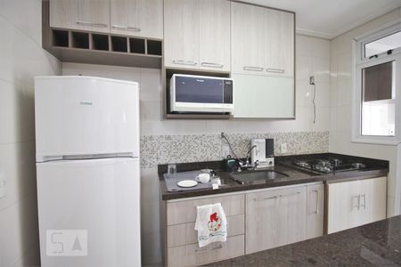 Cozinha de apartamento à venda com 2 quartos, 90m² em Vila Suzana, São Paulo