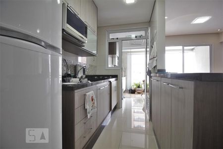 Cozinha de apartamento à venda com 2 quartos, 90m² em Vila Suzana, São Paulo