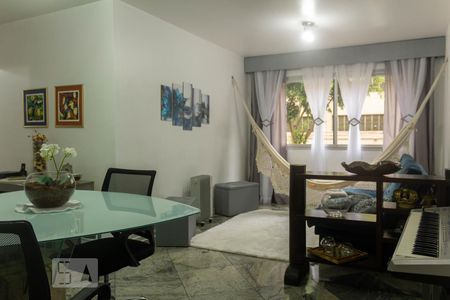 Sala de Estar de apartamento à venda com 3 quartos, 81m² em Jardim Umuarama, São Paulo