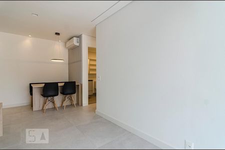 Sala de apartamento para alugar com 2 quartos, 68m² em Sumaré, São Paulo