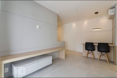 Sala de apartamento para alugar com 2 quartos, 68m² em Sumaré, São Paulo