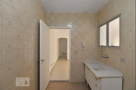Banheiro de apartamento para alugar com 1 quarto, 50m² em Vila Ipojuca, São Paulo