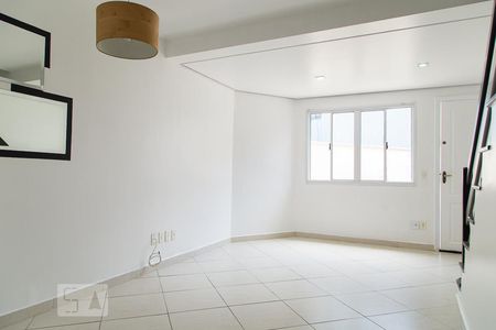 Sala de casa de condomínio à venda com 3 quartos, 150m² em Vila Nilva, São Paulo
