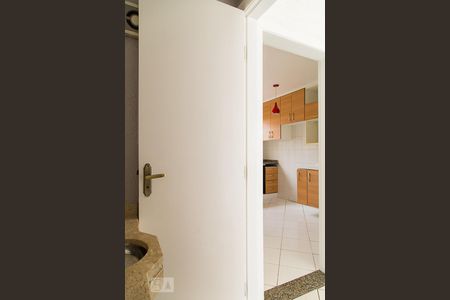 Lavabo de casa de condomínio à venda com 3 quartos, 150m² em Vila Nilva, São Paulo