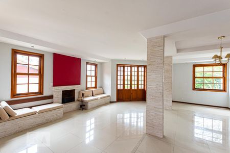 Casa de condomínio para alugar com 362m², 4 quartos e 2 vagasSala