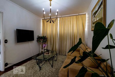 Sala de casa à venda com 3 quartos, 200m² em Vila Alexandria, São Paulo