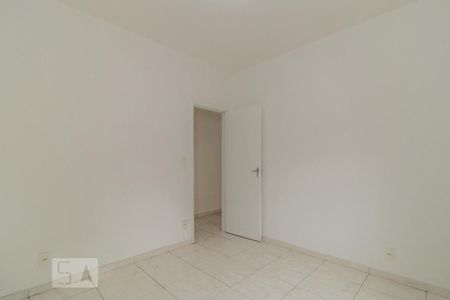 Quarto de casa para alugar com 1 quarto, 50m² em Marechal Hermes, Rio de Janeiro