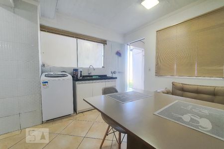 Sala e Cozinha de apartamento para alugar com 1 quarto, 34m² em Petrópolis, Porto Alegre