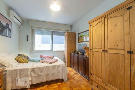 Quarto 1 de apartamento à venda com 2 quartos, 69m² em Santo Antônio, Porto Alegre