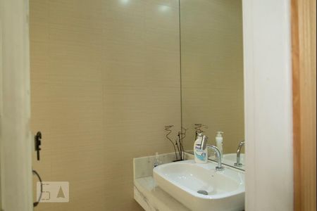 Lavabo de casa para alugar com 4 quartos, 365m² em Vila Prudente, São Paulo