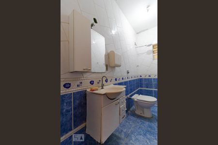 Banheiro 01 de casa à venda com 4 quartos, 130m² em Vila Costa E Silva, Campinas