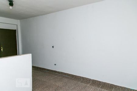 Sala/Quarto de kitnet/studio para alugar com 1 quarto, 30m² em Parque Edu Chaves, São Paulo