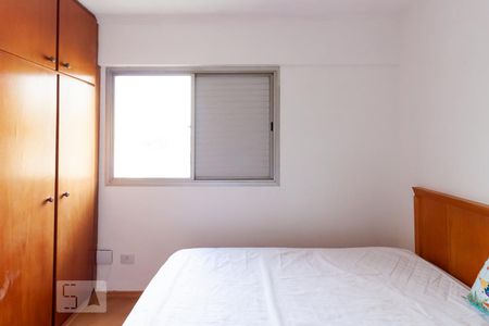 Quarto 2 de apartamento para alugar com 2 quartos, 71m² em Vila Indiana, São Paulo