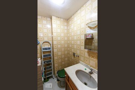 Banheiro de kitnet/studio à venda com 1 quarto, 25m² em Partenon, Porto Alegre
