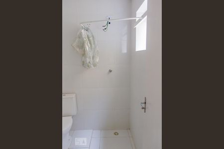 Banheiro e Área de Serviço de apartamento para alugar com 1 quarto, 35m² em Vila Suíça, Santo André