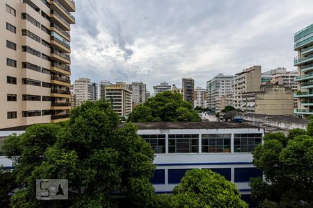 Vista da Sala de apartamento à venda com 3 quartos, 92m² em Icaraí, Niterói