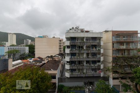 Vista de apartamento à venda com 3 quartos, 150m² em Grajaú, Rio de Janeiro