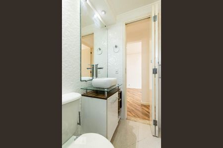 Apartamento à venda com 58m², 2 quartos e 1 vaga Apartamento à venda com 58m², 2 quartos e 1 vagaBanheiro