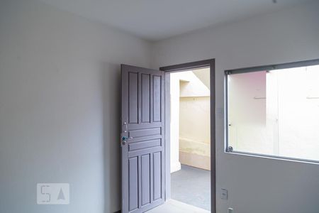 Sala de kitnet/studio para alugar com 1 quarto, 45m² em Santa Tereza, Belo Horizonte