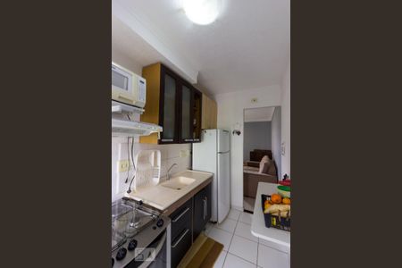 Cozinha e Lavanderia de apartamento para alugar com 2 quartos, 52m² em Jardim Isis, Cotia