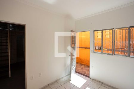 Sala de casa para alugar com 2 quartos, 94m² em Piraporinha, Diadema