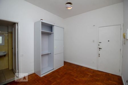 Quarto de kitnet/studio para alugar com 1 quarto, 30m² em Flamengo, Rio de Janeiro