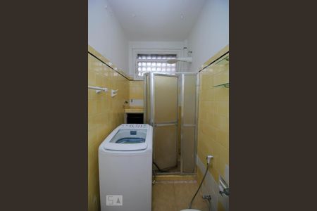 Banheiro Social de kitnet/studio para alugar com 1 quarto, 30m² em Flamengo, Rio de Janeiro