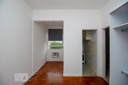 Quarto de kitnet/studio para alugar com 1 quarto, 30m² em Flamengo, Rio de Janeiro