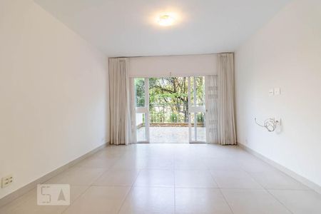 Sala de casa para alugar com 3 quartos, 220m² em Vila Madalena, São Paulo