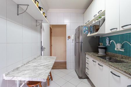 Cozinha de apartamento à venda com 3 quartos, 78m² em São Pedro, Osasco