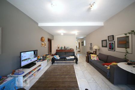 Sala de casa à venda com 3 quartos, 385m² em Vila Cordeiro, São Paulo
