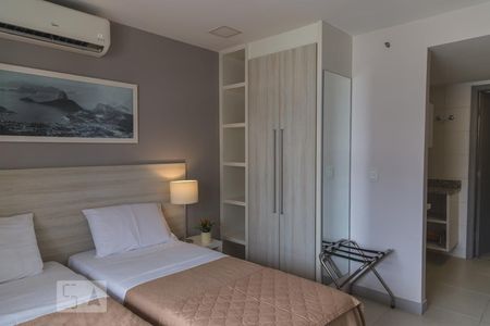 Quarto de apartamento à venda com 2 quartos, 83m² em Recreio dos Bandeirantes, Rio de Janeiro