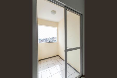 Varanda da sala de apartamento à venda com 3 quartos, 111m² em Cachoeirinha, Belo Horizonte