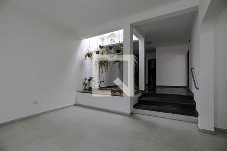 Sala de casa para alugar com 3 quartos, 400m² em Jardim Armenia, Mogi das Cruzes