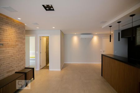 Sala de apartamento à venda com 2 quartos, 74m² em Caxingui, São Paulo