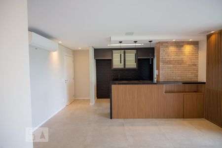 Sala de apartamento à venda com 2 quartos, 74m² em Caxingui, São Paulo