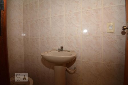 Lavabo de casa de condomínio para alugar com 2 quartos, 50m² em Bento Ribeiro, Rio de Janeiro