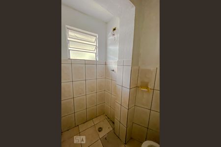 Banheiro de casa para alugar com 1 quarto, 70m² em Vila Santa Isabel, São Paulo