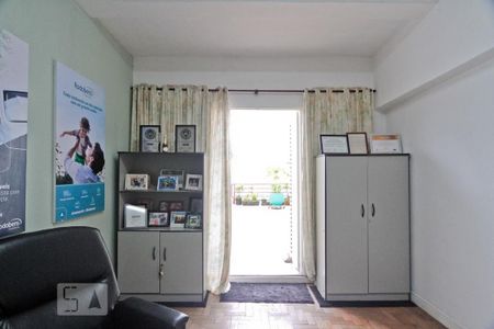 Casa para alugar com 400m², 2 quartos e 2 vagas Casa para alugar com 400m², 2 quartos e 2 vagasEscritório