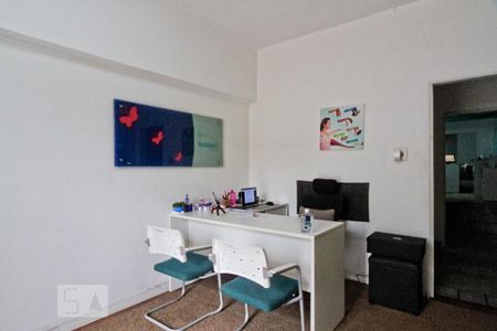 Casa para alugar com 400m², 2 quartos e 2 vagas Casa para alugar com 400m², 2 quartos e 2 vagasEscritório