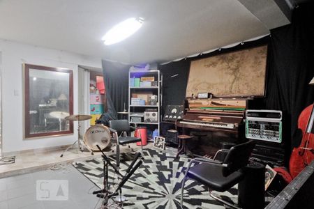 Casa para alugar com 400m², 2 quartos e 2 vagas Casa para alugar com 400m², 2 quartos e 2 vagasEdícula