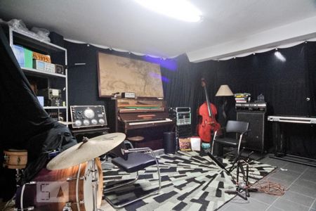 Casa para alugar com 400m², 2 quartos e 2 vagas Casa para alugar com 400m², 2 quartos e 2 vagasEdícula