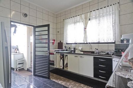 Casa para alugar com 400m², 2 quartos e 2 vagas Casa para alugar com 400m², 2 quartos e 2 vagasCozinha