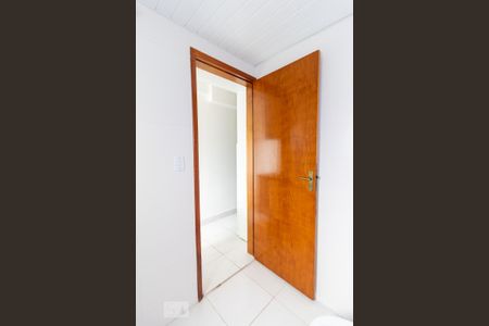 Banheiro de kitnet/studio para alugar com 1 quarto, 26m² em Vila Marieta, São Paulo