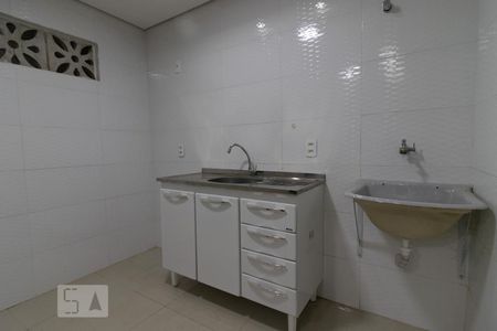 Sala / Cozinha de casa para alugar com 1 quarto, 34m² em Riacho Fundo Ii, Brasília