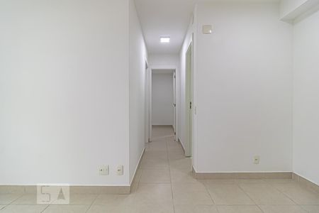 Corredor de apartamento para alugar com 2 quartos, 55m² em Anil, Rio de Janeiro