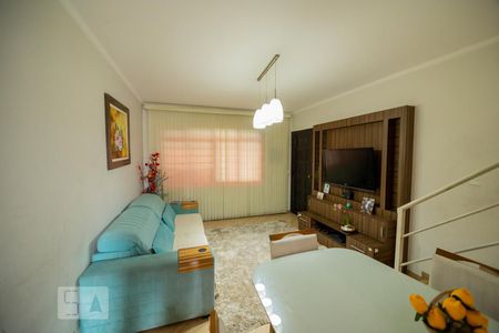 Sala de casa para alugar com 2 quartos, 190m² em Jardim D’abril, São Paulo