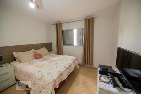 Quarto 1 de casa para alugar com 2 quartos, 190m² em Jardim D’abril, São Paulo