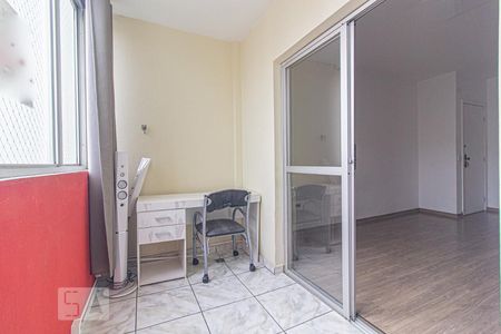 Sacada de apartamento para alugar com 3 quartos, 62m² em Água Verde, Curitiba